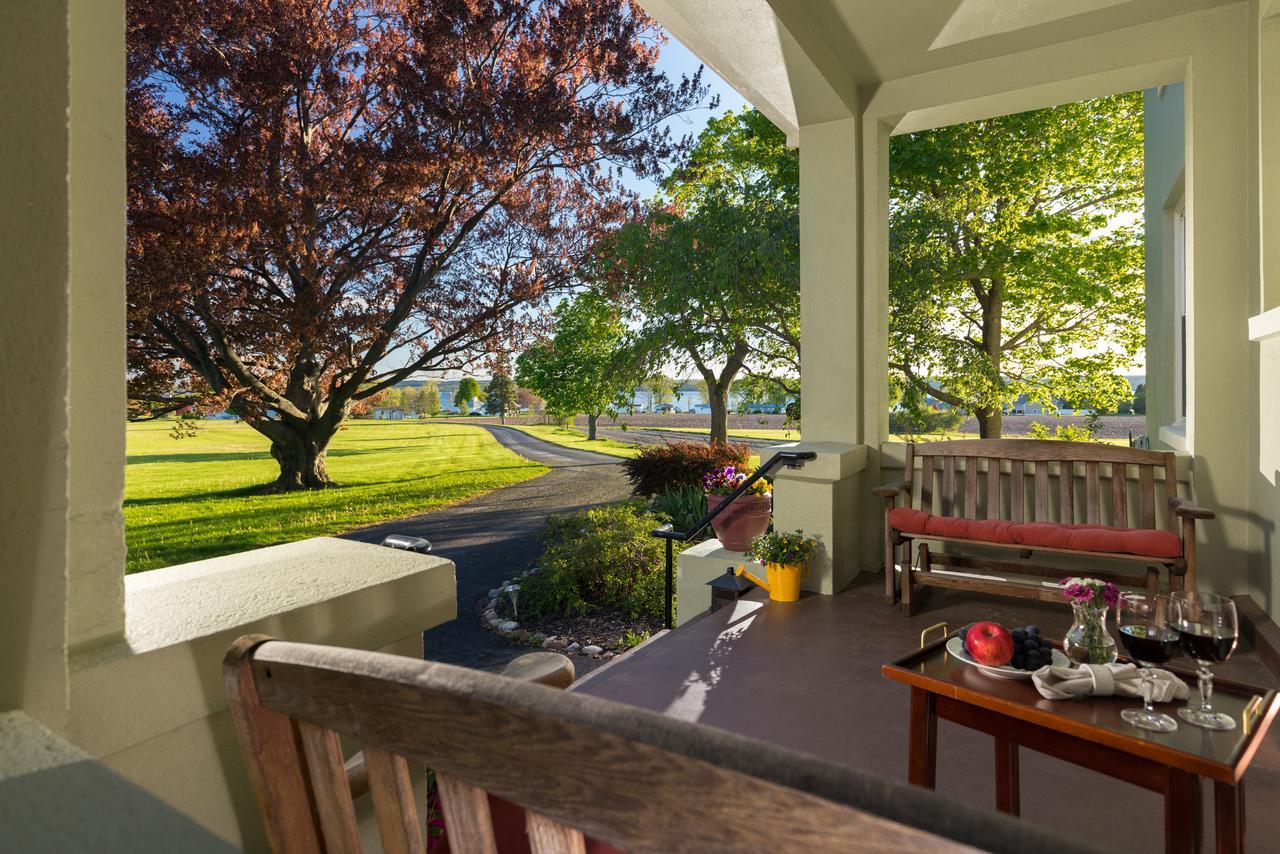 Yale Manor B&B & Yurt Glamping Экстерьер фото